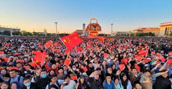 配资平台排行榜第一名 决定中国国运时刻已到来, 熬过去就是胜利, 还要警惕内鬼破坏
